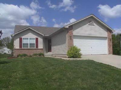 684 Regent Rd, Cincinnati, OH 45245 photo 2