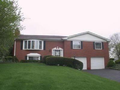 10581 Knollview Dr, Evendale, OH 45241 photo 3