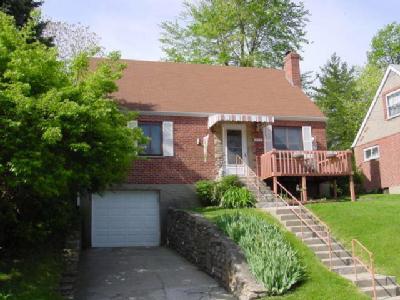 4749 Hardwick Dr, Cincinnati, OH 45238 photo 3