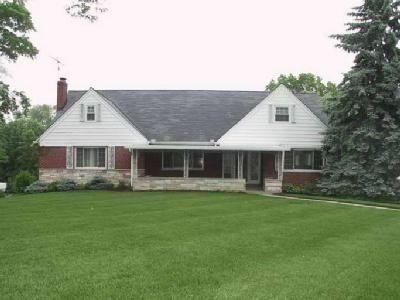 846 Finney Trl, Cincinnati, OH 45224 photo 2