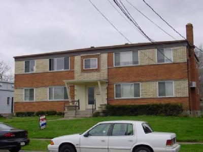 933 Hollytree Dr, Cincinnati, OH 45231 photo 1