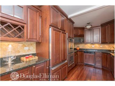 1623 Powers St, Cincinnati, OH 45223 photo 4