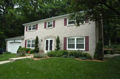 6034 Ropes Dr, Cincinnati, OH 45244 photo 2