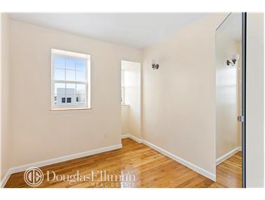 4216 Eileen Dr, Cincinnati, OH 45209 photo 8