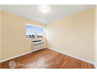4216 Eileen Dr, Cincinnati, OH 45209 photo 6