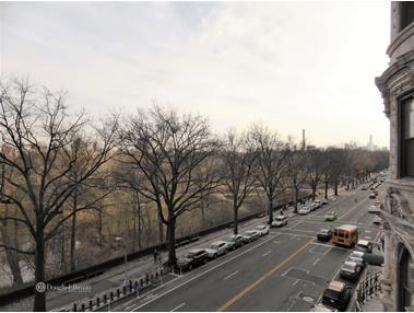 657 Chateau Dr, Cincinnati, OH 45244 photo 1