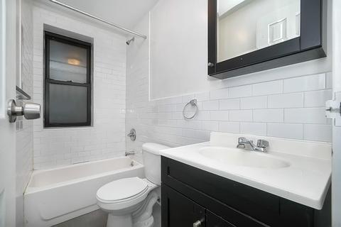 8165 Hollybrook Ct, Cincinnati, OH 45239 photo 9
