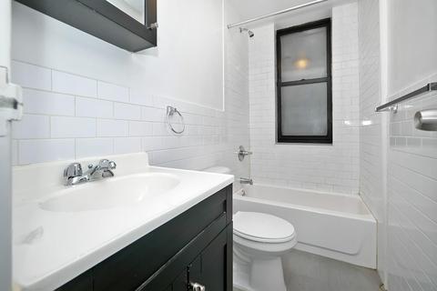 8165 Hollybrook Ct, Cincinnati, OH 45239 photo 10