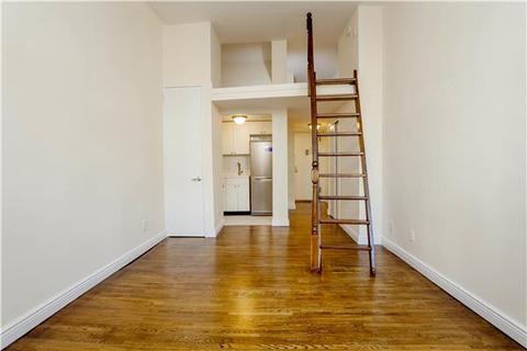 7069 Treeridge Dr, Cincinnati, OH 45244 photo 1