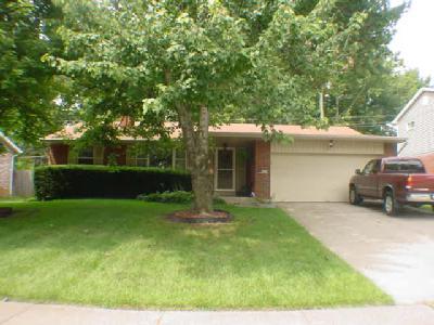 8428 Summitridge Dr, Cincinnati, OH 45255 photo 3