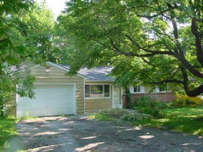 576 Davis Ln, Cincinnati, OH 45255 photo 3