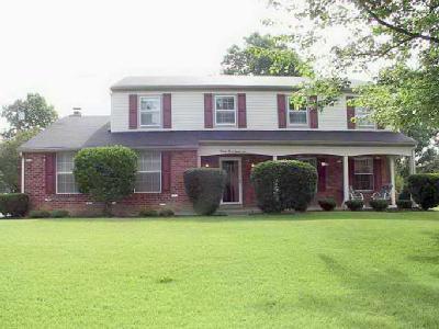 9386 Flemington Dr, Wyoming, OH 45231 photo 3