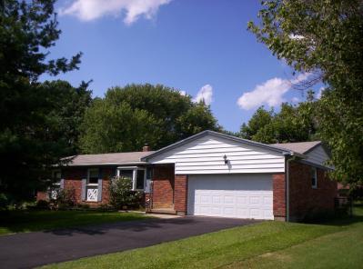 826 Danny Dr, Cincinnati, OH 45245 photo 2