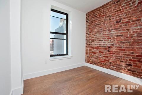 2255 Intern Ct, Cincinnati, OH 45239 photo 4