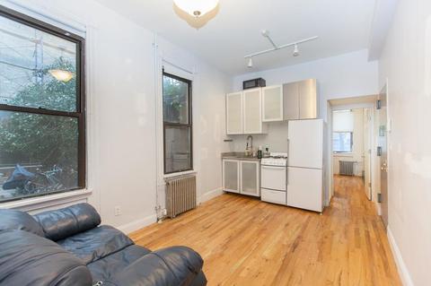 928 Edwards Rd, Cincinnati, OH 45208 photo 1