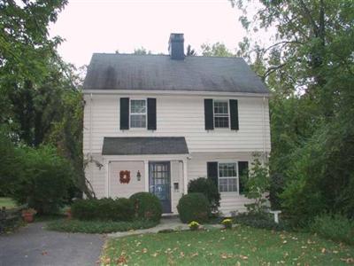 57 W Hill Ln, Wyoming, OH 45215 photo 3