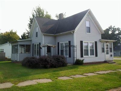 111 Clark St, Blanchester, OH 45107 photo 2