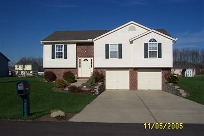 6021 Sean Cir, Blanchester, OH 45107 photo 2