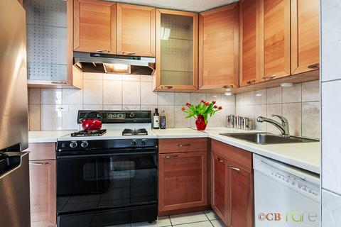 3021 Gilbert Ave, Cincinnati, OH 45206 photo 6