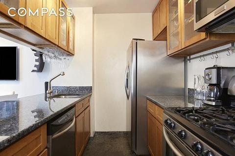 3353 Ninann Ct, Cincinnati, OH 45211 photo 4