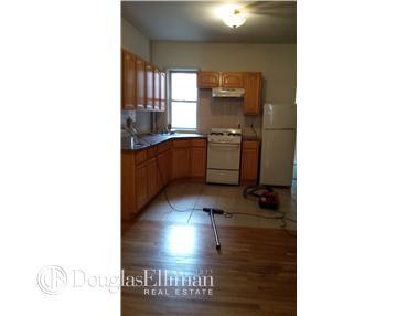 290 Caldwell Dr, Cincinnati, OH 45216 photo 2