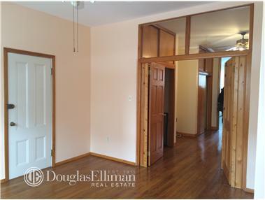 290 Caldwell Dr, Cincinnati, OH 45216 photo 4