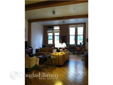 2203 Loth St, Cincinnati, OH 45219 photo 1