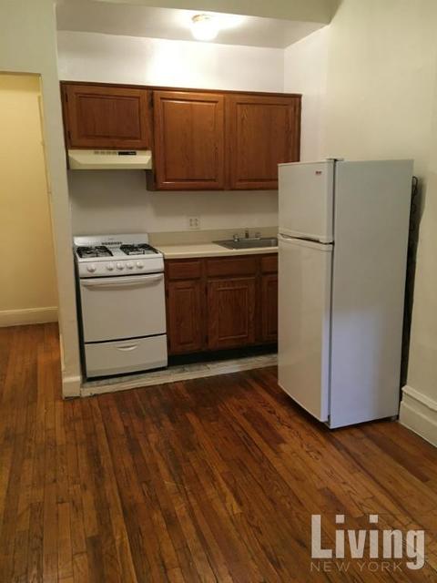 6868 Edmar Ct, Cincinnati, OH 45239 photo 1