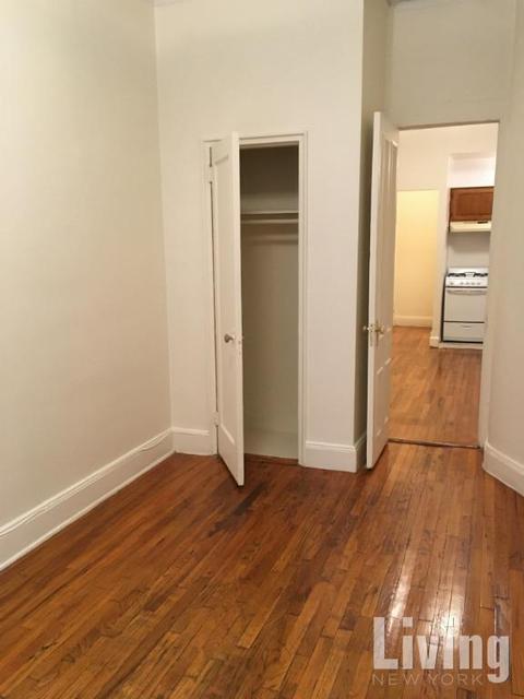 6868 Edmar Ct, Cincinnati, OH 45239 photo 3
