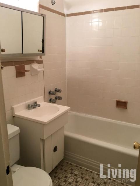 6868 Edmar Ct, Cincinnati, OH 45239 photo 5
