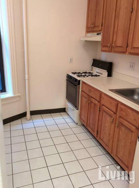 3575 Dick St, Cincinnati, OH 45220 photo 7