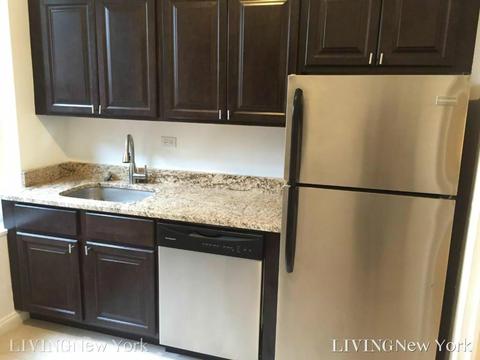 1950 Sutton Ave, Cincinnati, OH 45230 photo 2