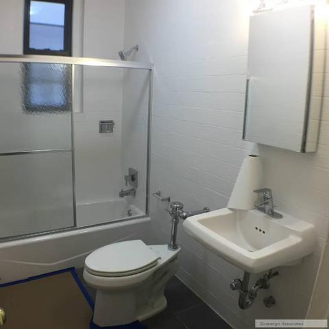 1529 Beech Ave, Cincinnati, OH 45205 photo 1