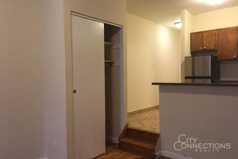 323 Emming St, Cincinnati, OH 45219 photo 5