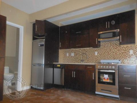 644 Chateau Dr, Cincinnati, OH 45244 photo 2