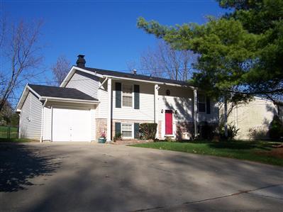 1220 Meredith Dr, Cincinnati, OH 45231 photo 1