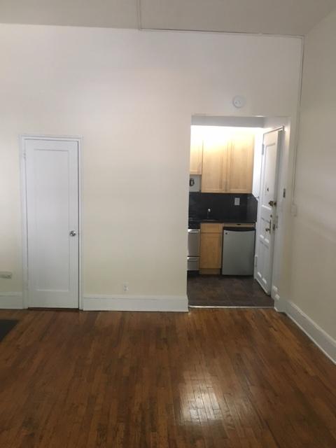 5997 Hickorytree Ct, Cincinnati, OH 45233 photo 2