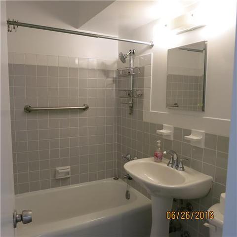 320 Glenroy Ave, Cincinnati, OH 45238 photo 9