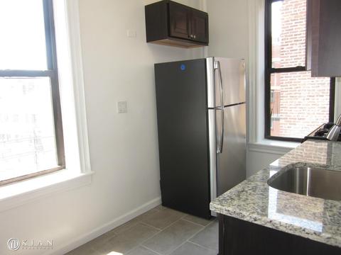 3191 Mchenry Ave, Cincinnati, OH 45211 photo 2