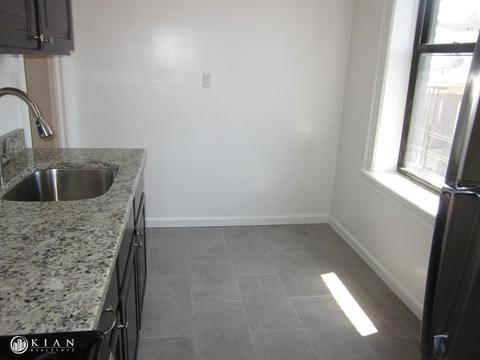 3191 Mchenry Ave, Cincinnati, OH 45211 photo 4