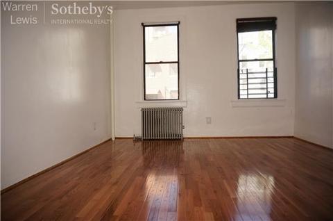 2756 Bentley Ct, Cincinnati, OH 45244 photo 8