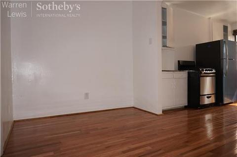 2756 Bentley Ct, Cincinnati, OH 45244 photo 4