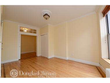 1241 Sunset Ave, Cincinnati, OH 45205 photo 1