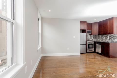 948 E St, Hamilton, OH 45013 photo 2