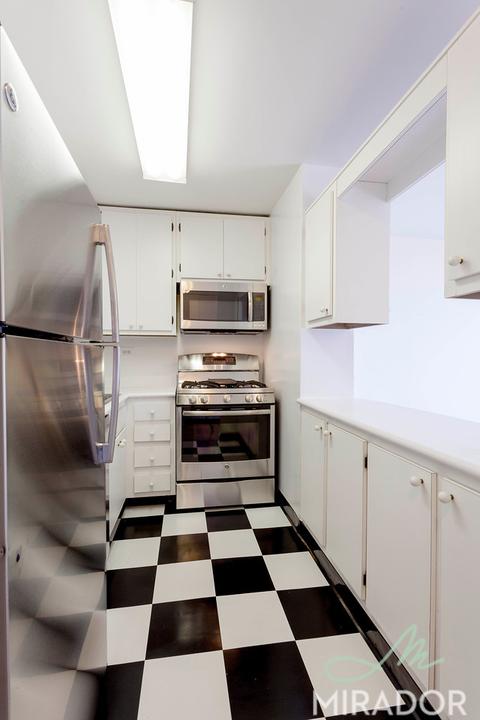 2355 Fairview Ave, Cincinnati, OH 45219 photo 4