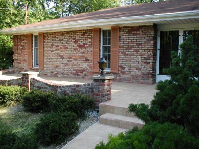 4433 Classic Dr, Blue Ash, OH 45241 photo 2