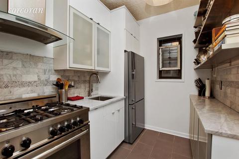 7710 View Place Dr, Cincinnati, OH 45224 photo 6