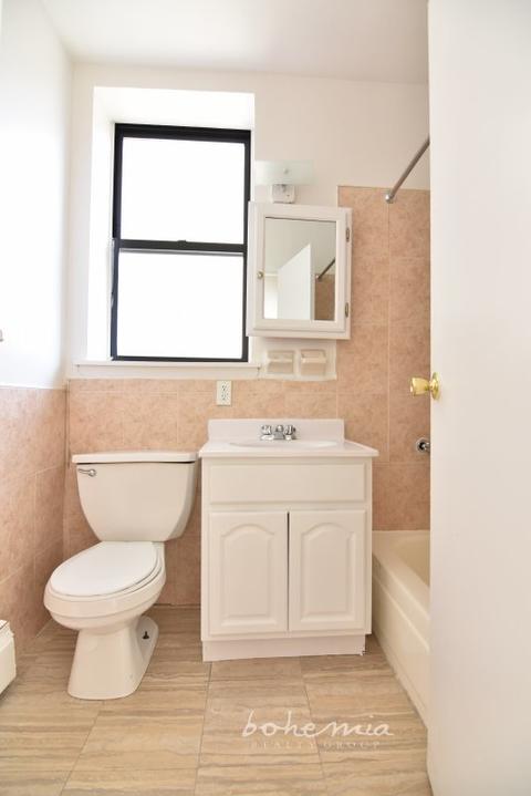 589 Hamblin Dr, Cincinnati, OH 45255 photo 8