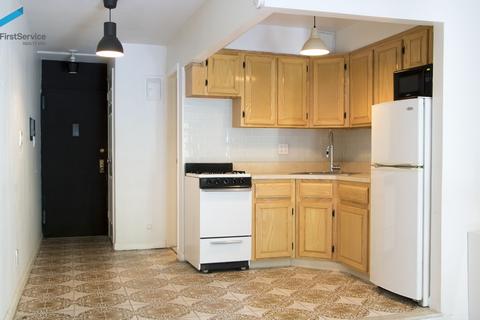 2332 Riverside Dr, Cincinnati, OH 45202 photo 4
