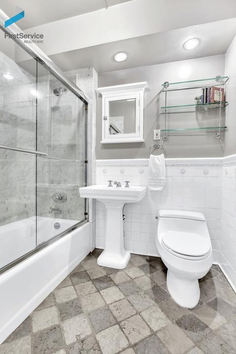 9502 Stone Dr, West Chester, OH 45241 photo 7